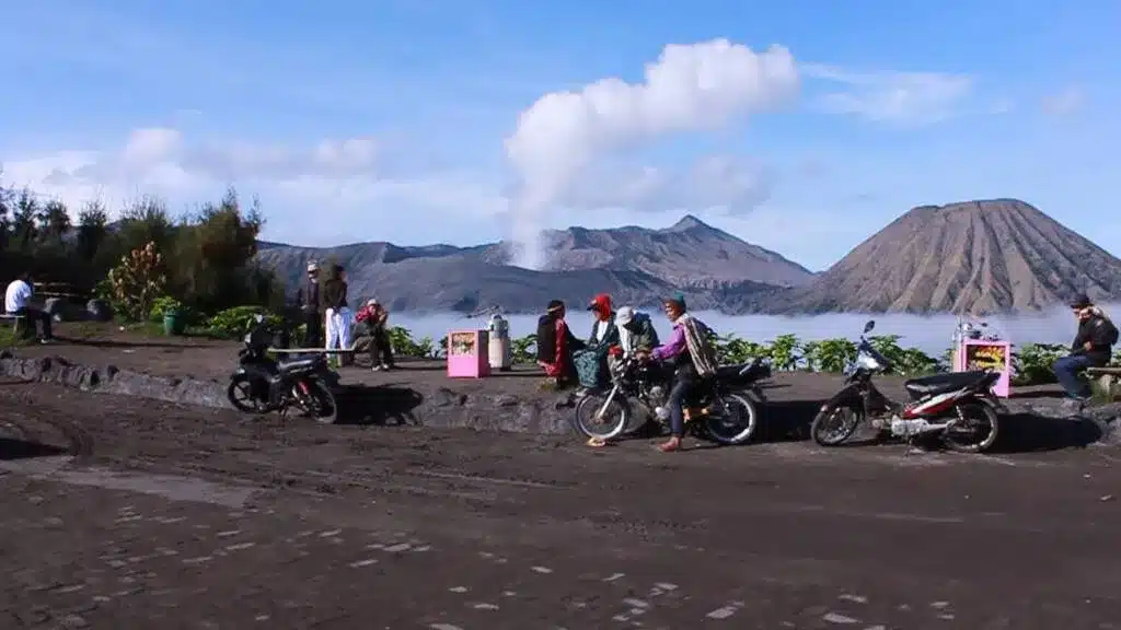 Bromo – Ijen, Indonesia Volcano Tour. Many spots on one tour.